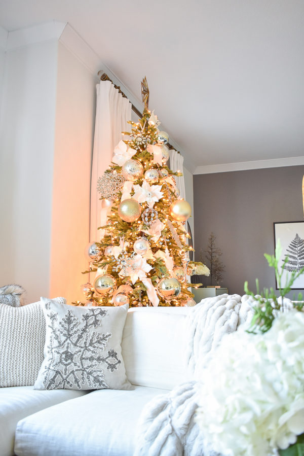 Styled For The Season Christmas Tour - Neutral Christmas Living ...