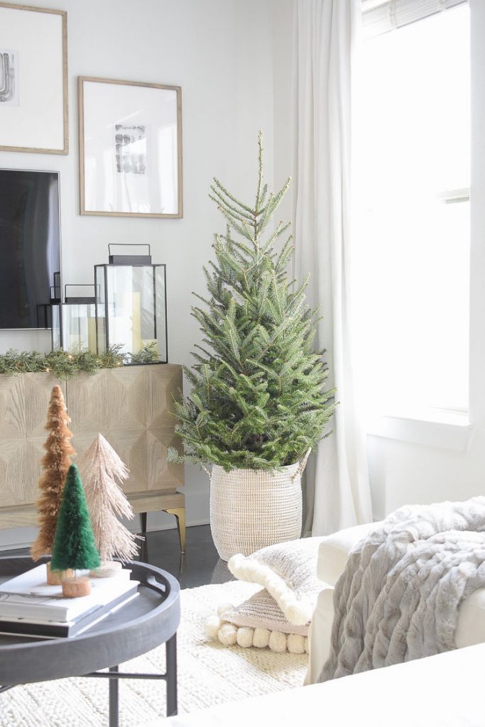 Black, White & Gold Modern Christmas Living Room Tour - Zdesign At Home