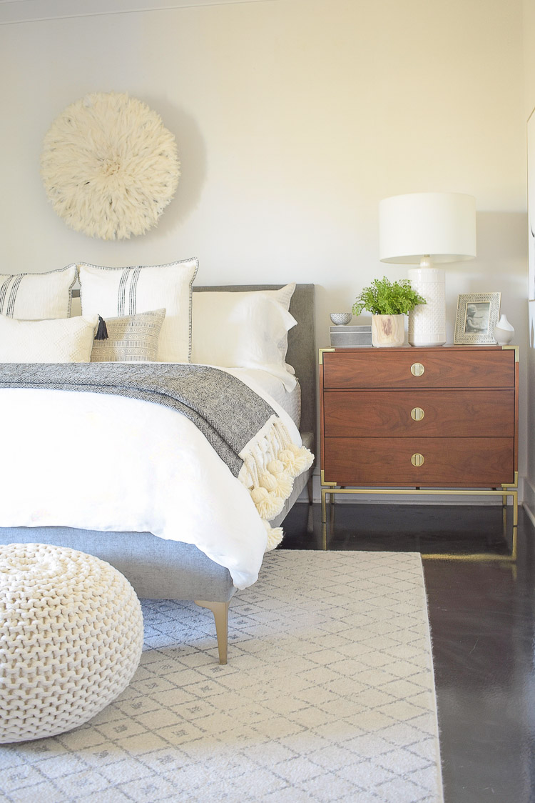 Spring Bedroom Tour Tips For Seasonal Decorating Zdesign At Home