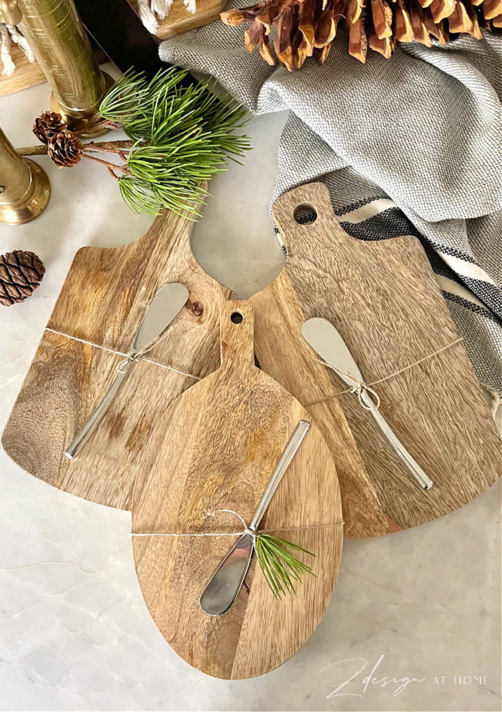 cutting board and bringe hand towel hostess gifts 